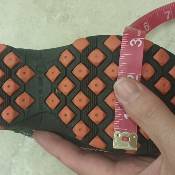 Old Navy leather shoes (upper) kids size 11 - Picture 13 of 14